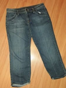White House Black Market Noir Denim Capri Jeans 10